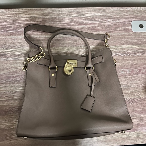 Michael kors large bag - Picture 1 of 9